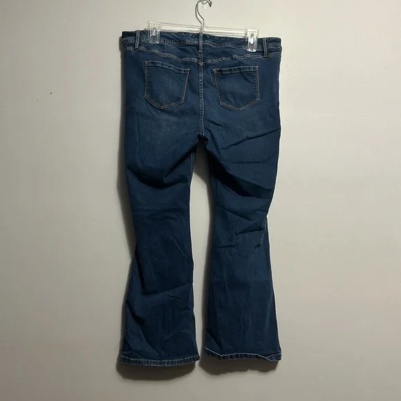 Torrid Luxe Slim Boot Super stretch Women's Blue Jeans size 20 - Picture 3 of 4